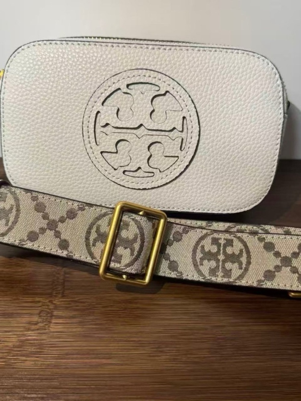 Tory Burch White Pebbled Leather Crossbody with Beige Logo Canvas Strap - Picture 1 of 4